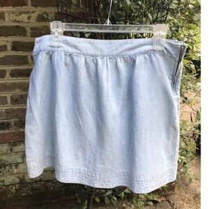 Ann Taylor Loft- BLUE STONEWASHED DENIM SKIRT- Size 14- EUC